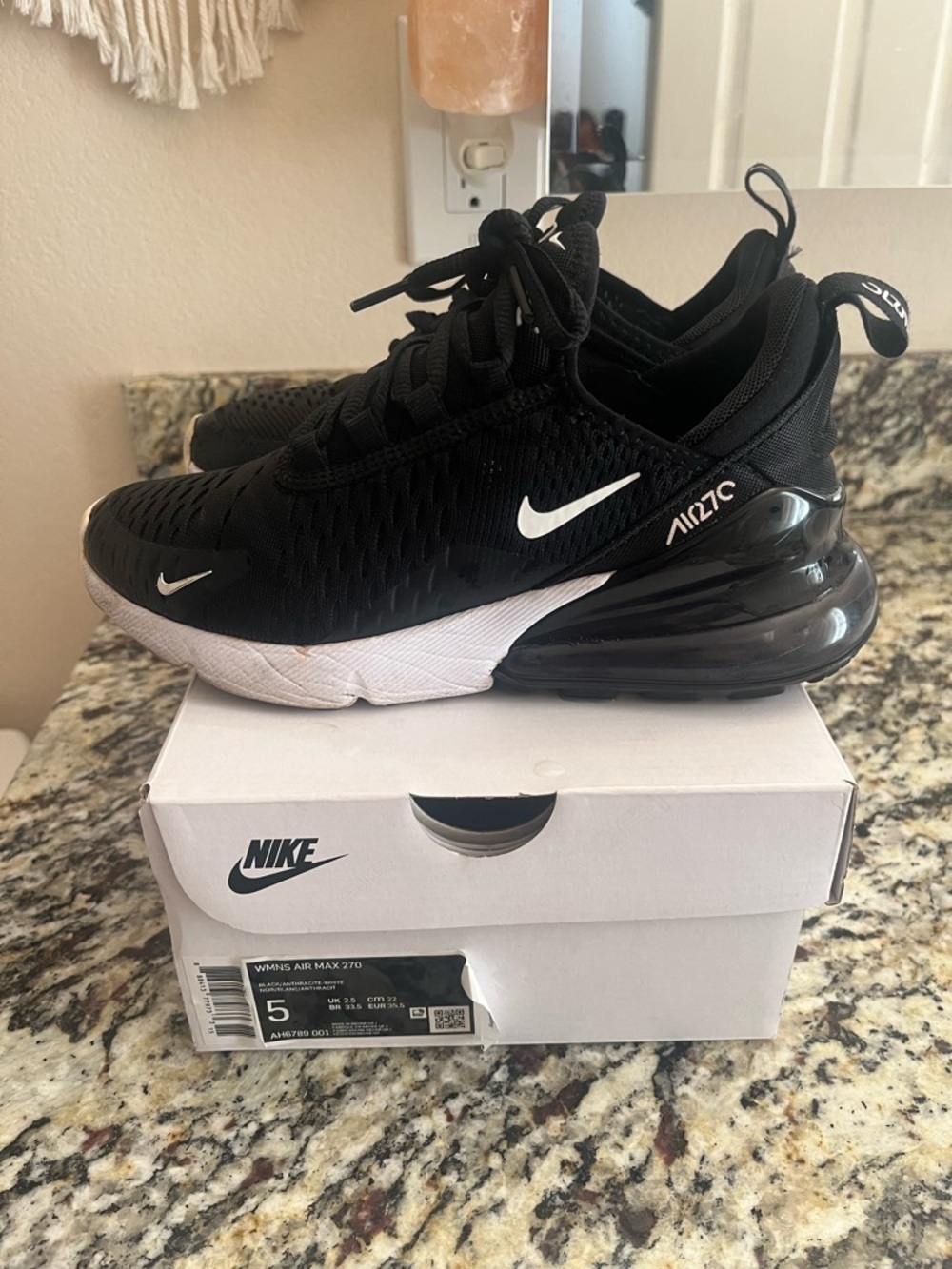 Nike Air Max 270